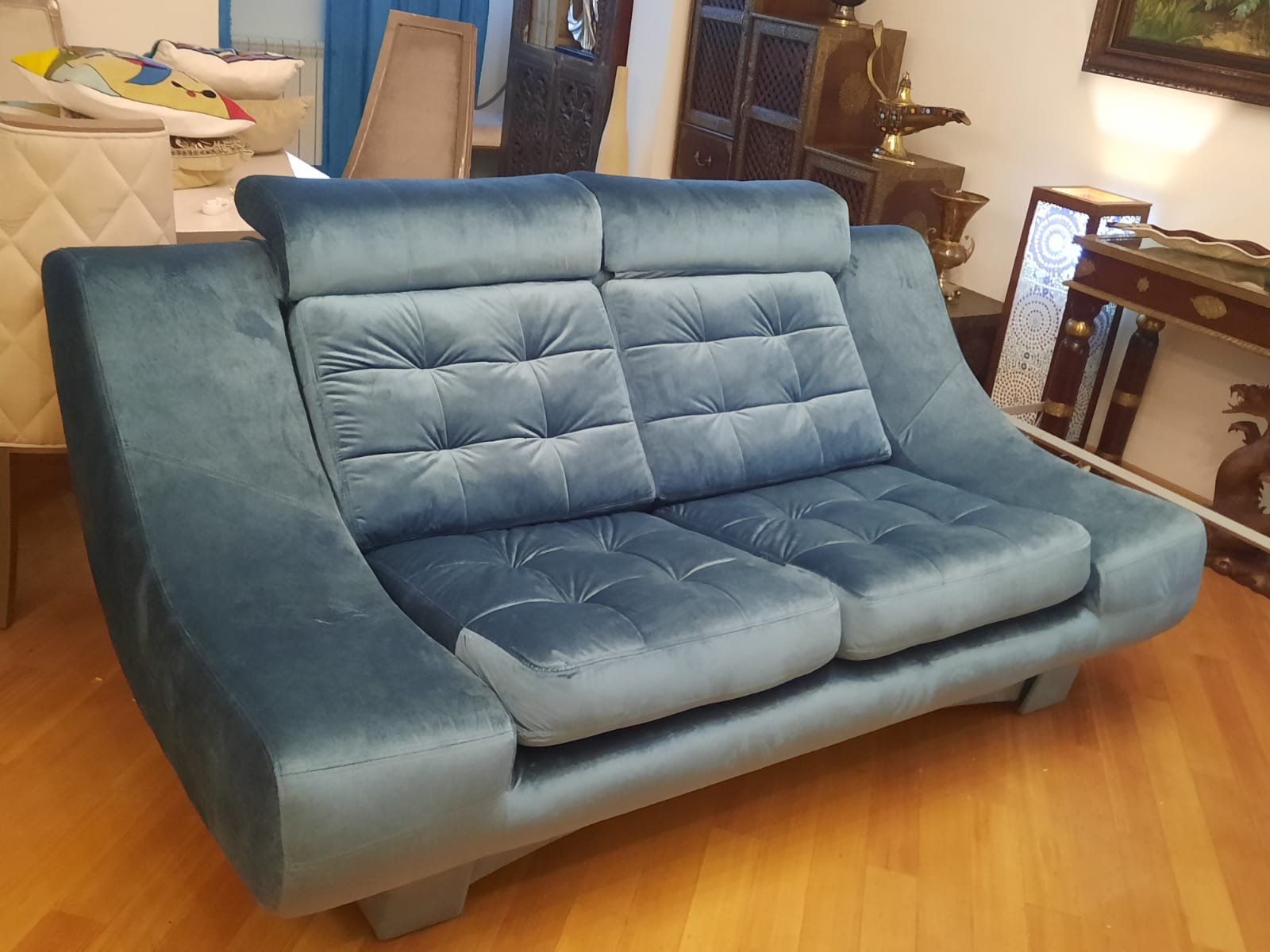 Обивка дивана на дому. Шумерля